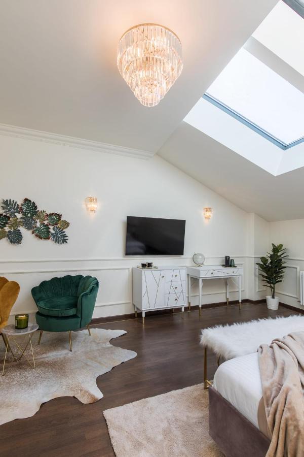 Holt Old Town Luxury 2* Bucarest